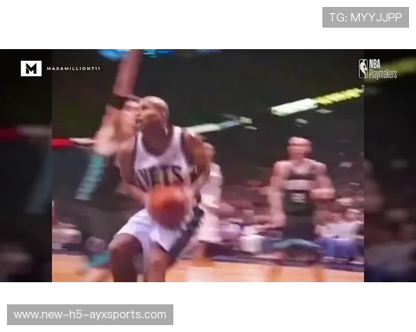 NBA球星反手扣篮罕见画面：巅峰瞬间与无与伦比的天赋