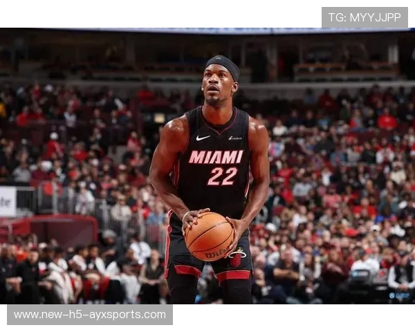 巴特勒造对抗并打成高难度一球，热火坚持追赶